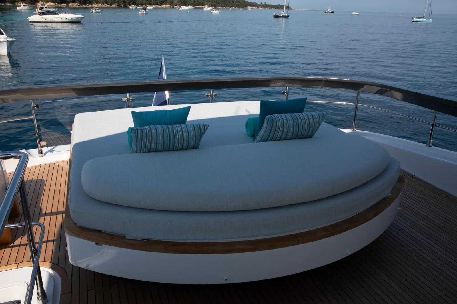 IMAGINE - photo 8 location yacht Saint-Tropez