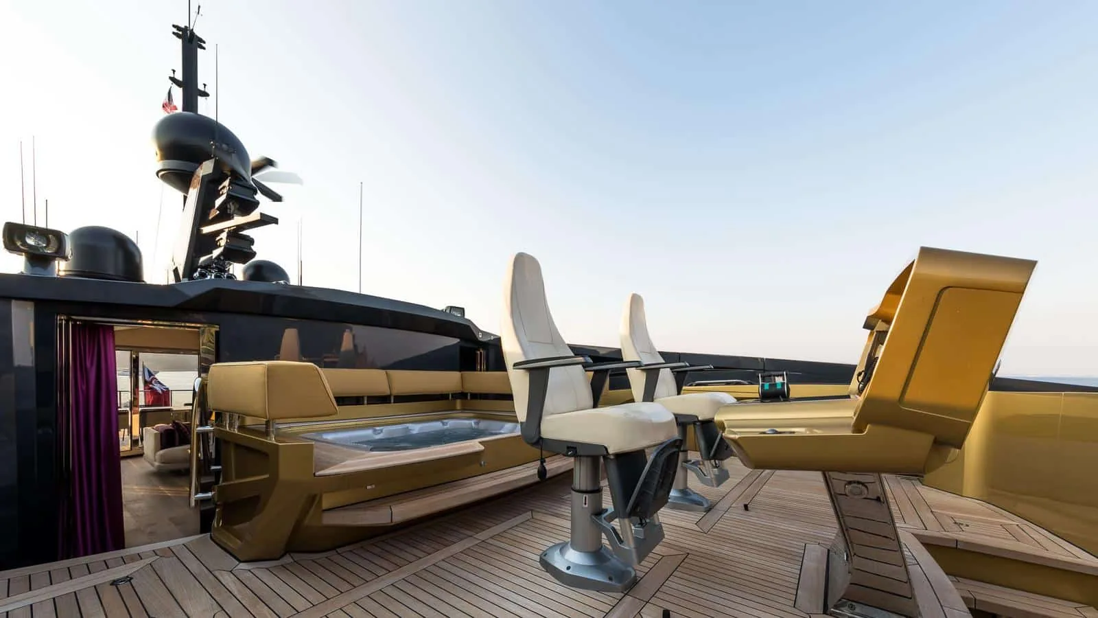 KHALILAH - photo 12 location yacht Saint-Tropez