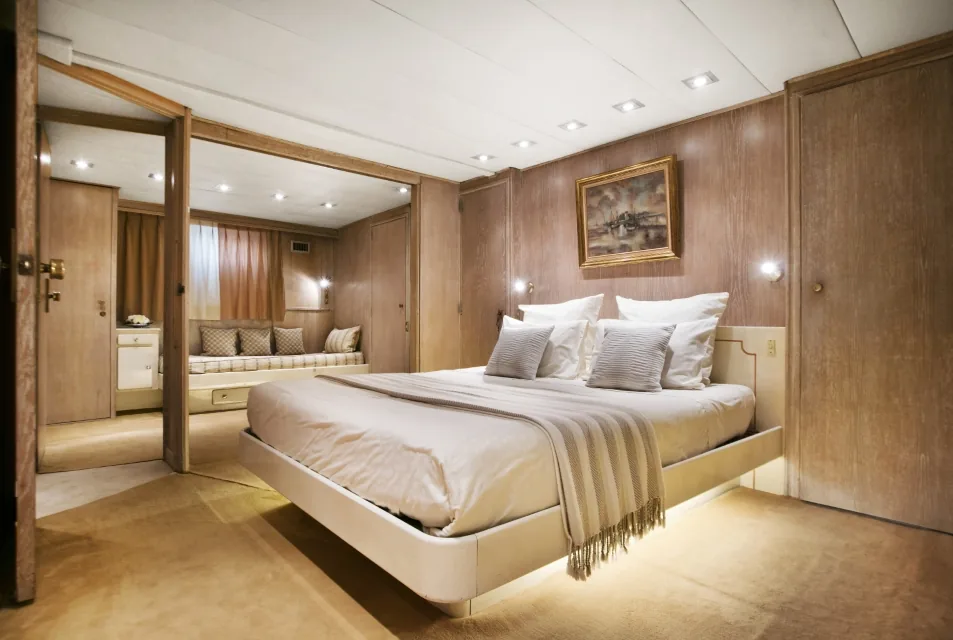 LADY JERSEY - photo 16 location yacht Saint-Tropez