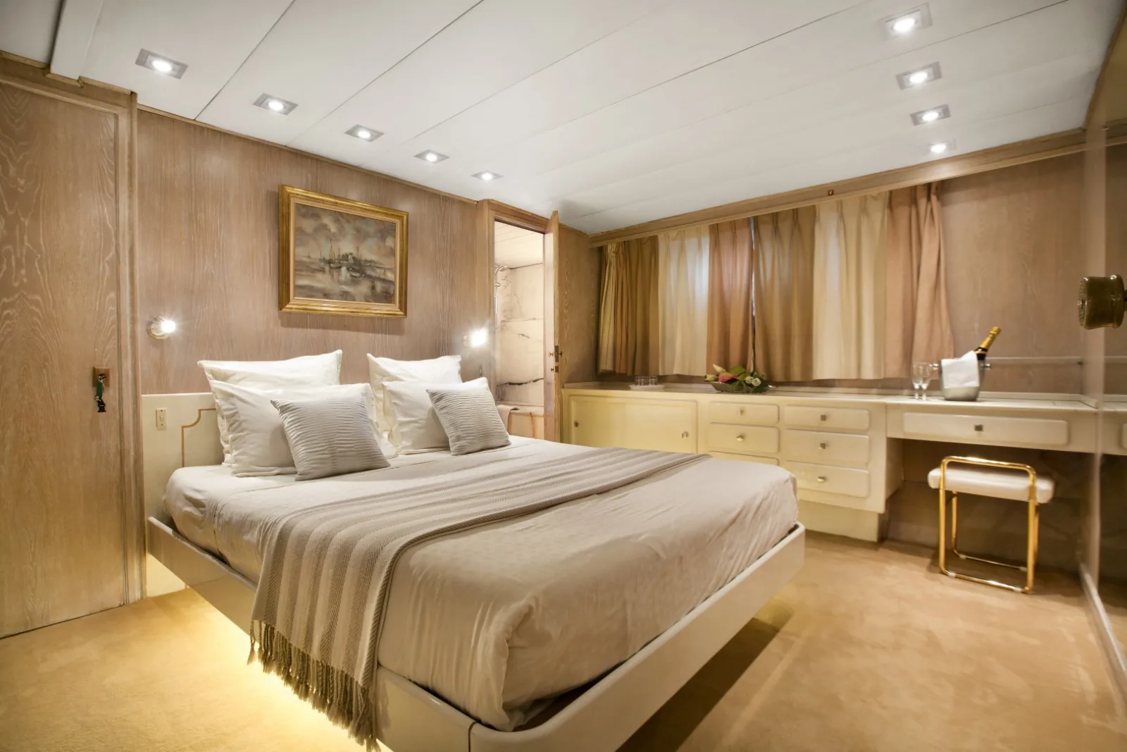 LADY JERSEY - photo 17 location yacht Saint-Tropez