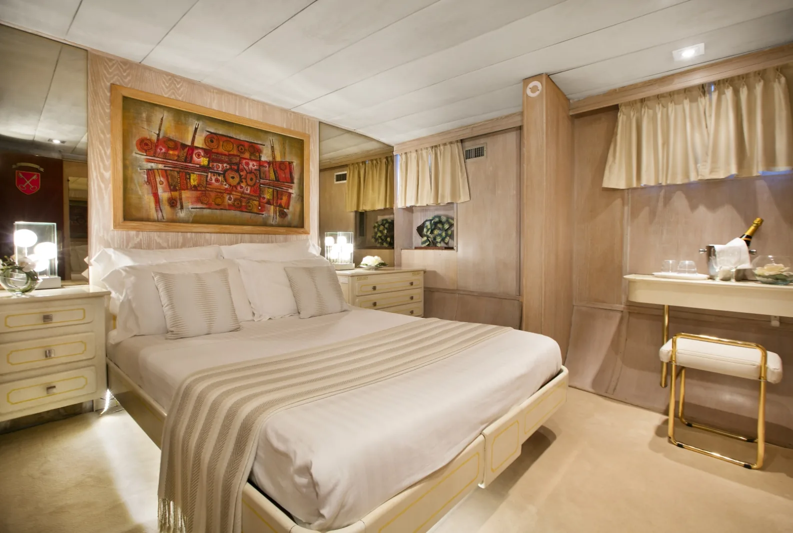 LADY JERSEY - photo 20 location yacht Saint-Tropez