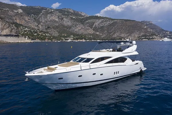 LADY YOUSRA - location yacht Saint-Tropez