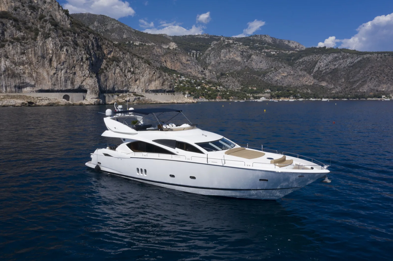 LADY YOUSRA - photo 5 location yacht Saint-Tropez