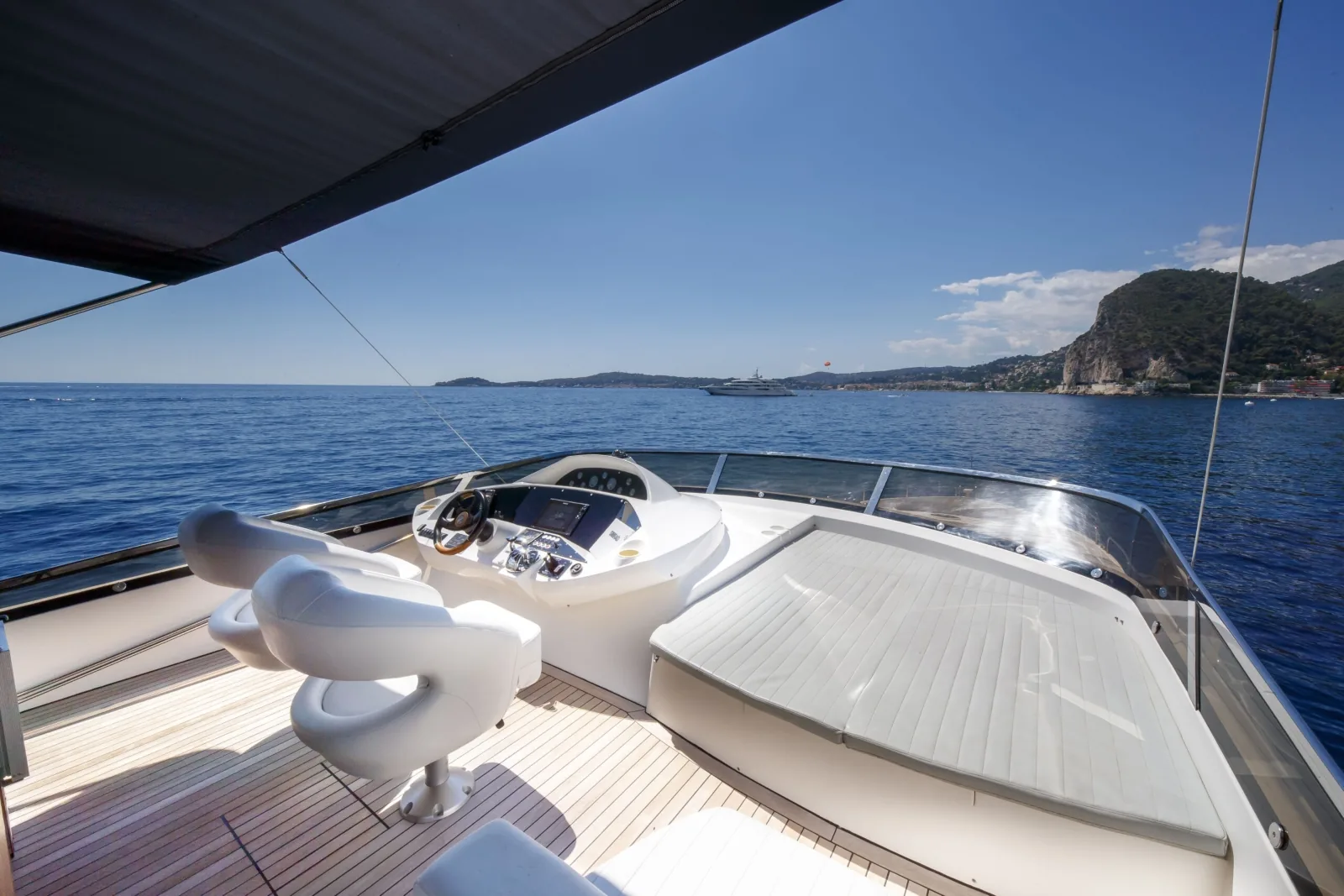 LADY YOUSRA - photo 6 location yacht Saint-Tropez