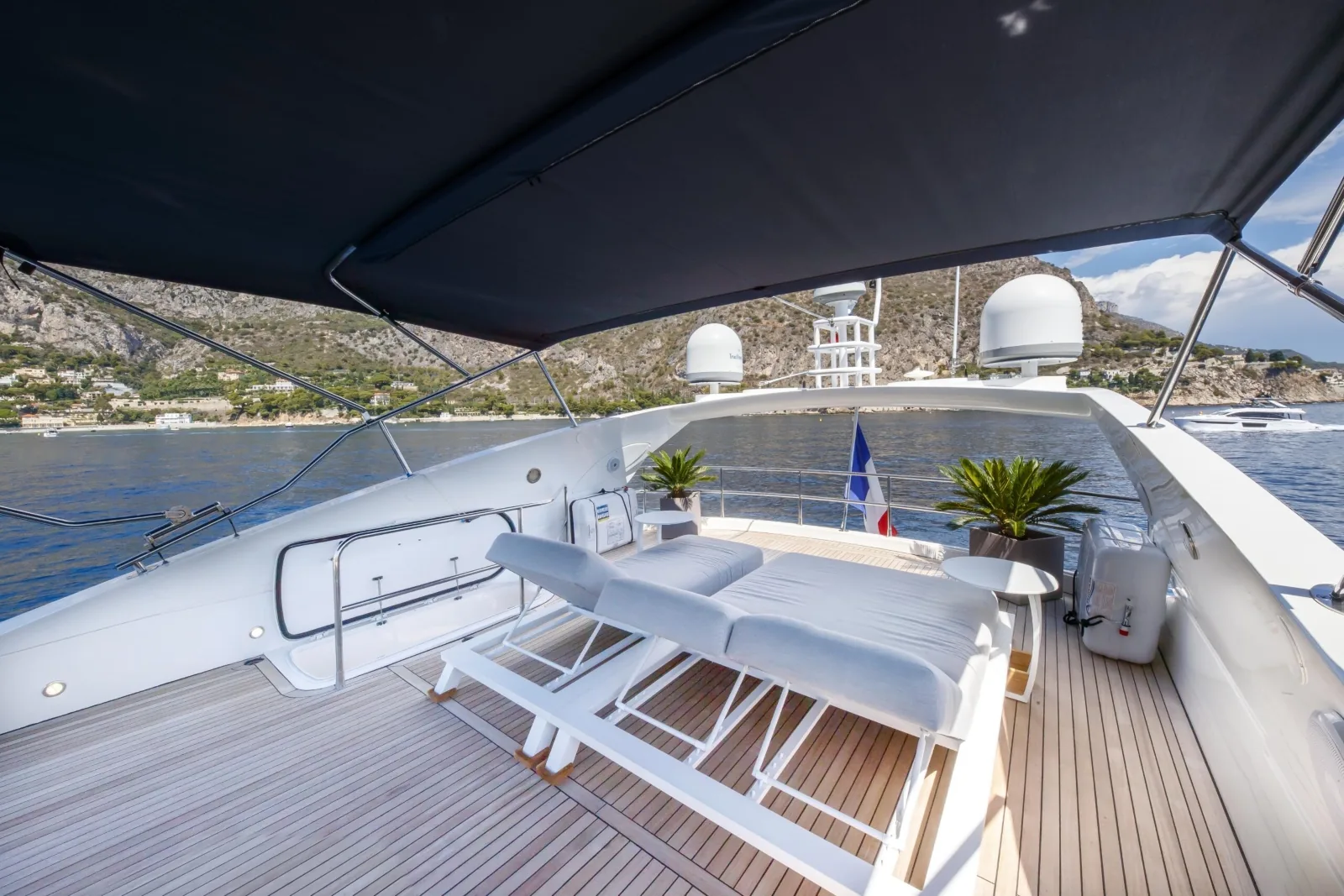LADY YOUSRA - photo 7 location yacht Saint-Tropez
