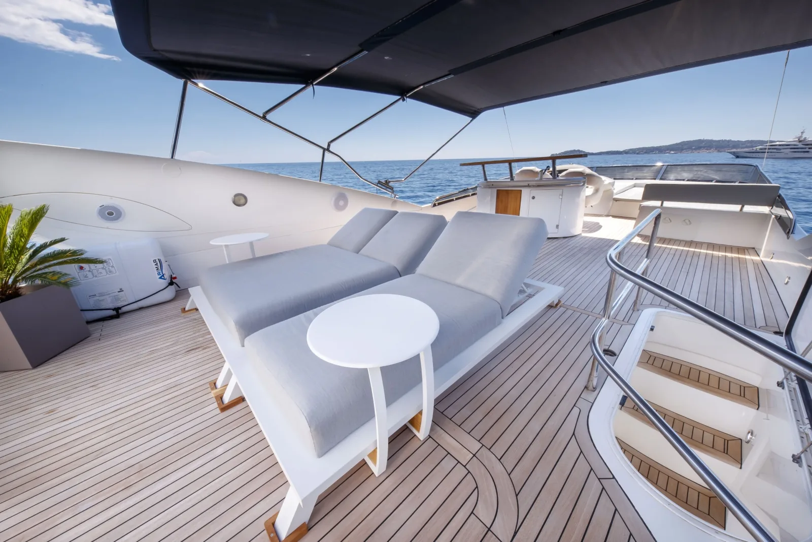 LADY YOUSRA - photo 8 location yacht Saint-Tropez