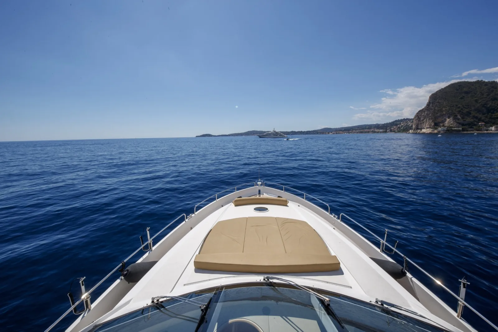 LADY YOUSRA - photo 9 location yacht Saint-Tropez