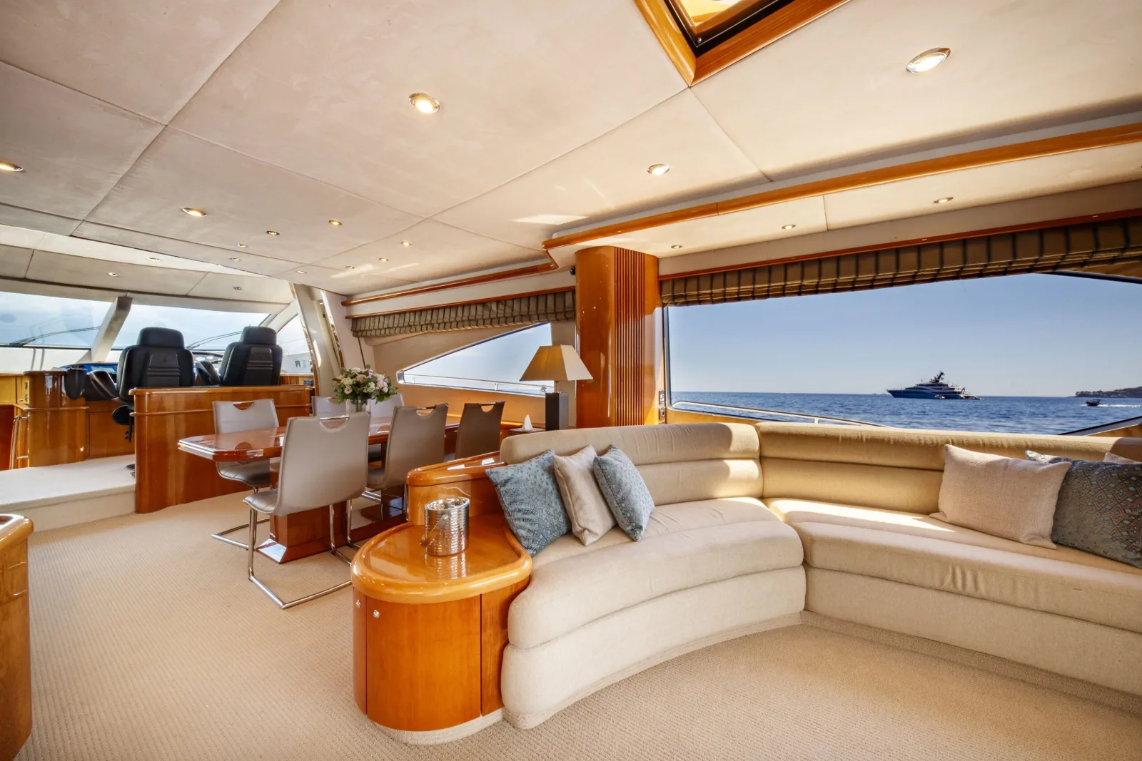LADY YOUSRA - photo 18 location yacht Saint-Tropez