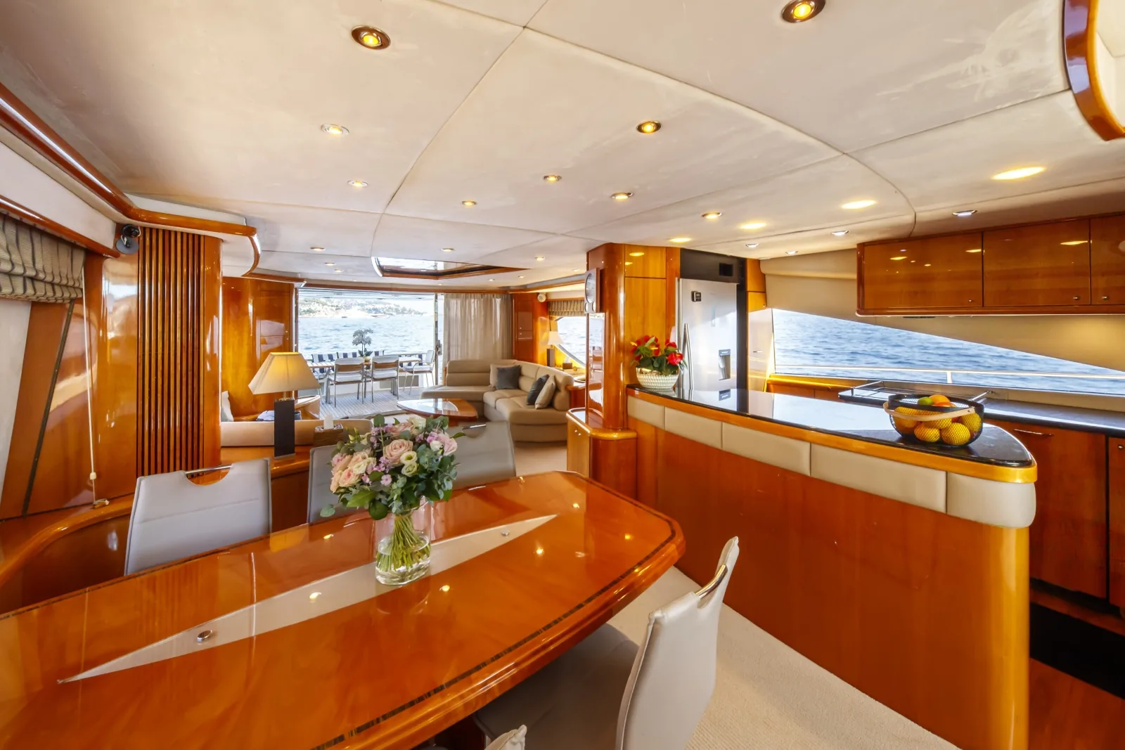 LADY YOUSRA - photo 19 location yacht Saint-Tropez
