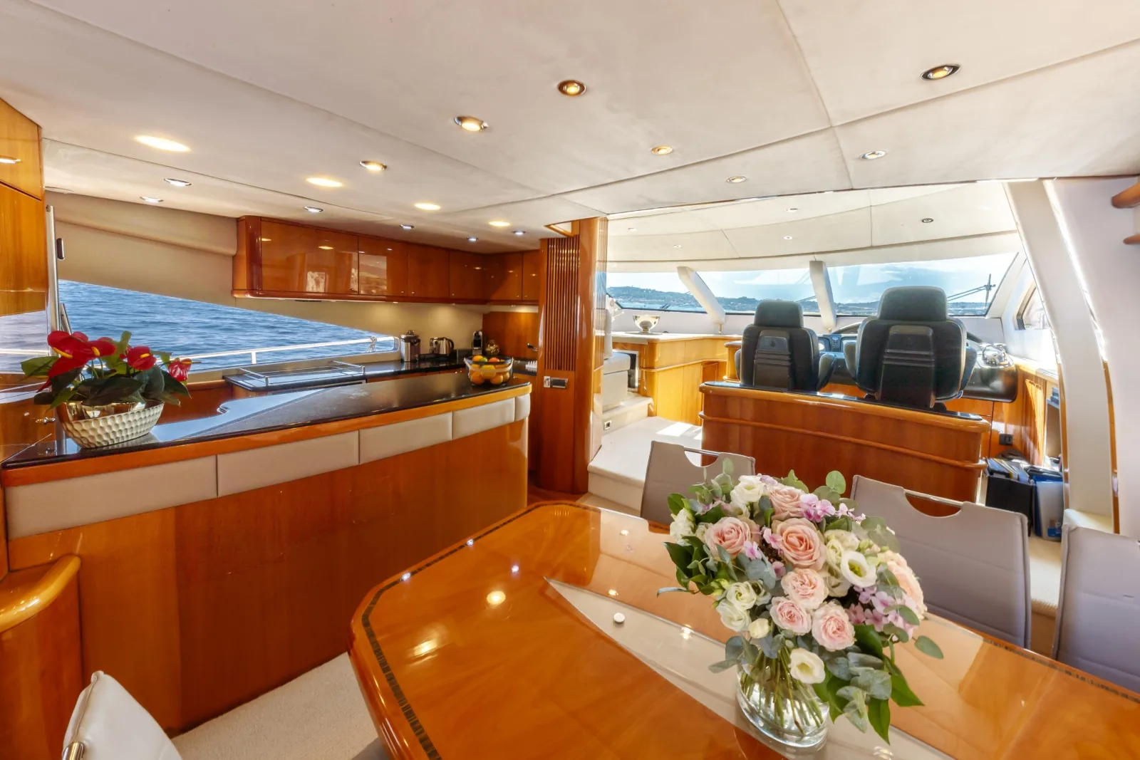 LADY YOUSRA - photo 21 location yacht Saint-Tropez