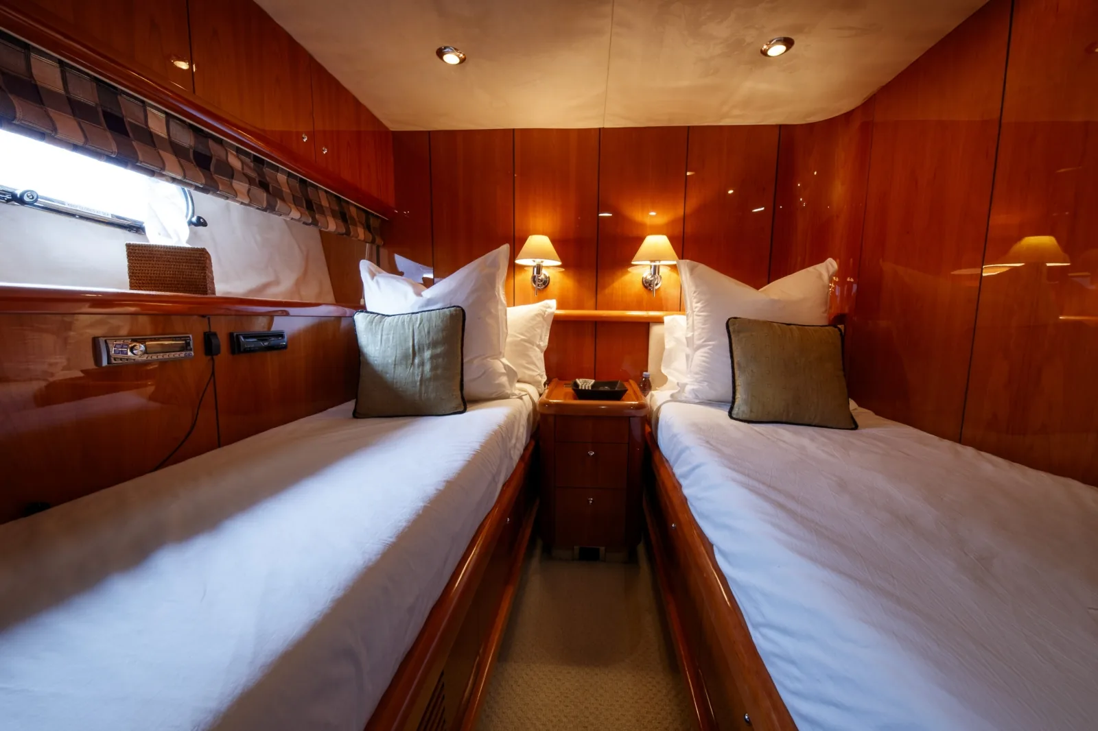 LADY YOUSRA - photo 32 location yacht Saint-Tropez