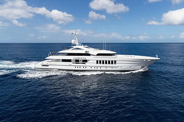 LAURENTIA - location yacht Saint-Tropez