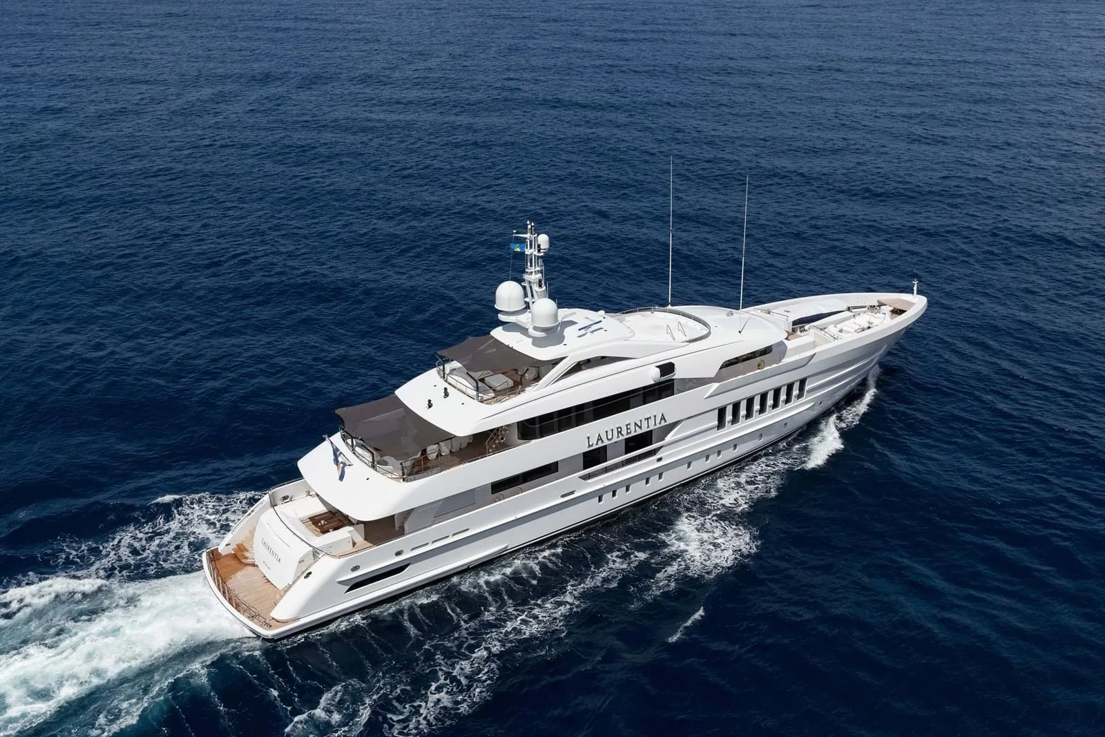 LAURENTIA - photo 8 location yacht Saint-Tropez