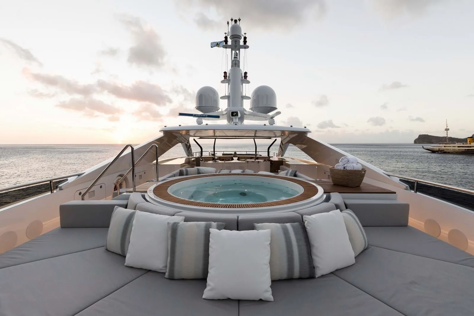 LAURENTIA - photo 12 location yacht Saint-Tropez