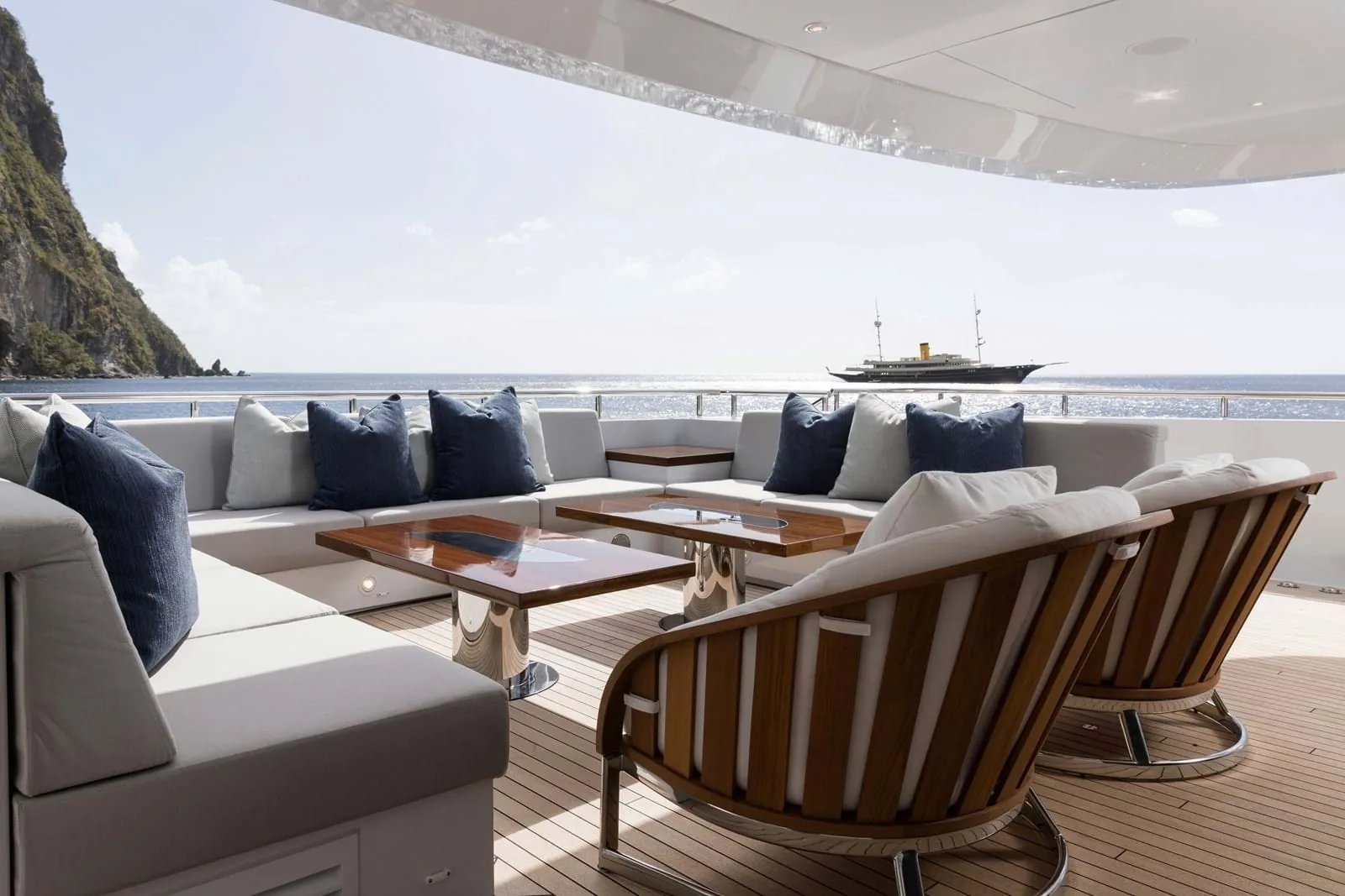 LAURENTIA - photo 15 location yacht Saint-Tropez