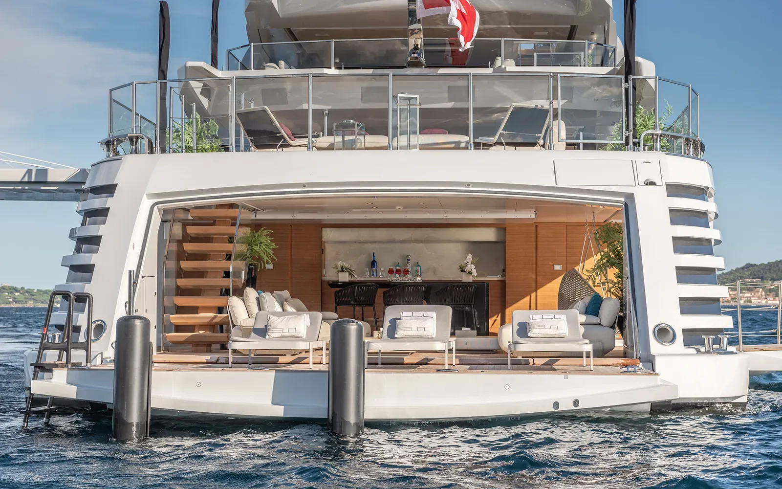 LEL - photo 4 location yacht Saint-Tropez