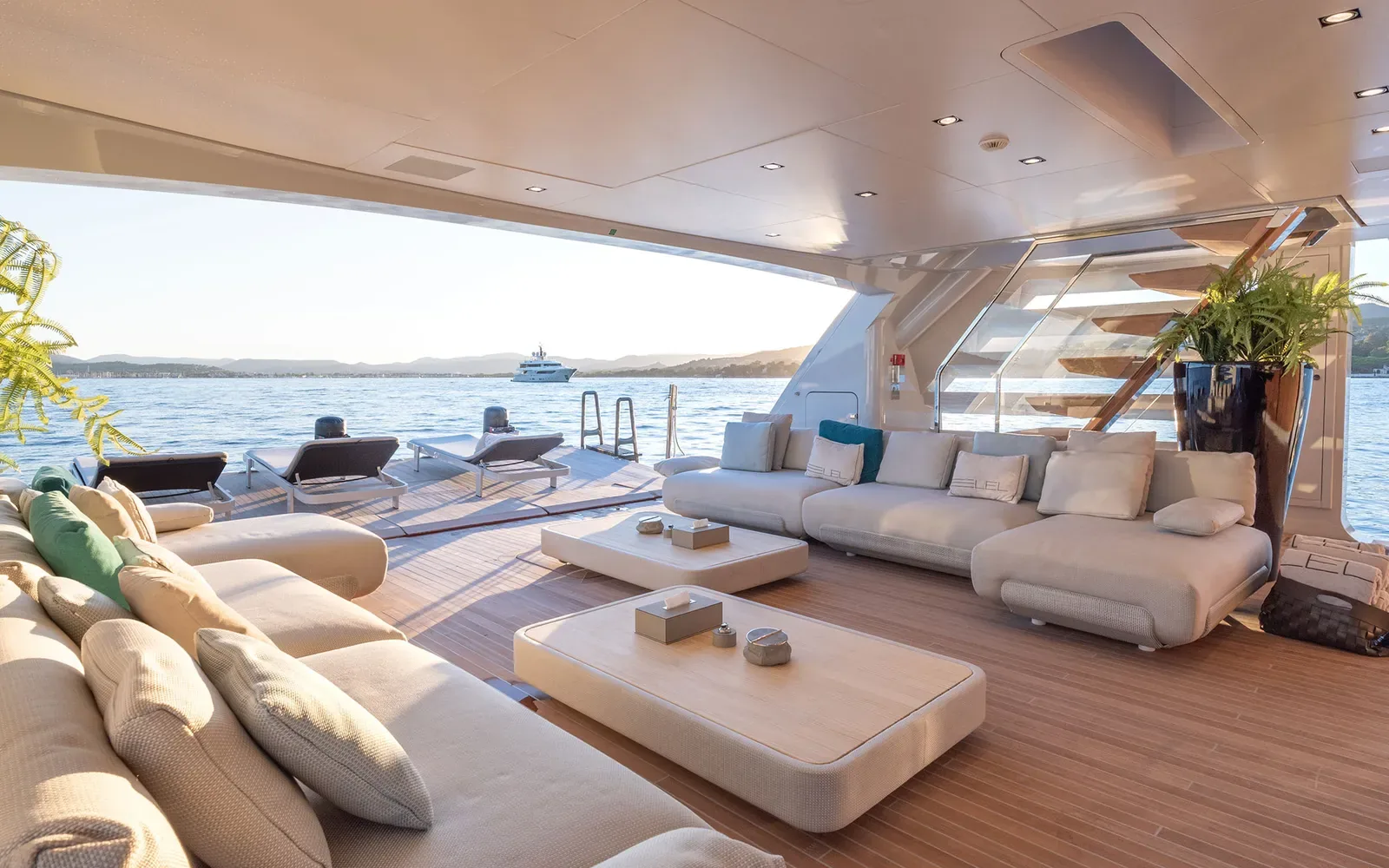 LEL - photo 7 location yacht Saint-Tropez