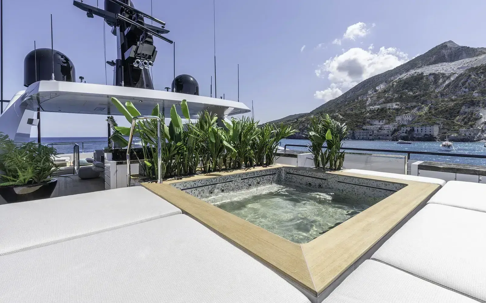 LEL - photo 8 location yacht Saint-Tropez