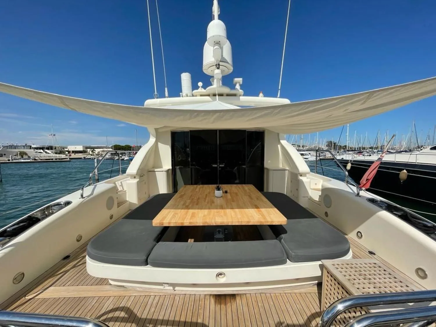LEOPARD 24 - photo 9 location yacht Saint-Tropez