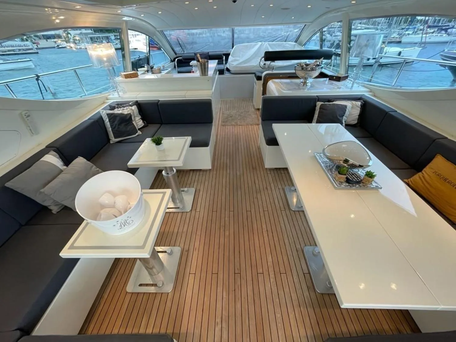 LEOPARD 24 - photo 13 location yacht Saint-Tropez