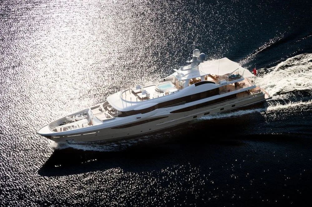 LILI - photo 3 location yacht Saint-Tropez