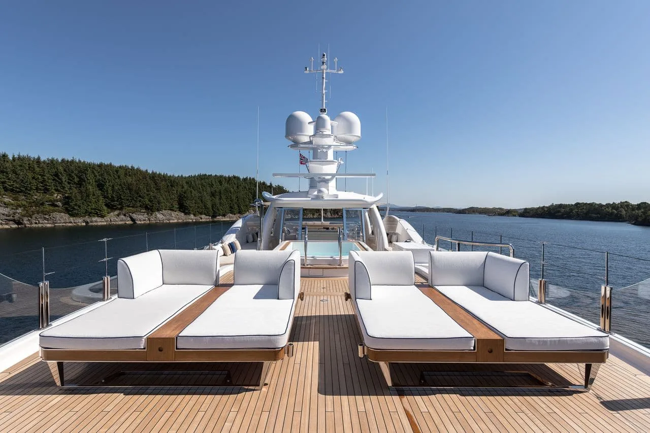 LILI - photo 7 location yacht Saint-Tropez