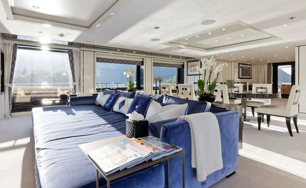 LILI - photo 14 location yacht Saint-Tropez