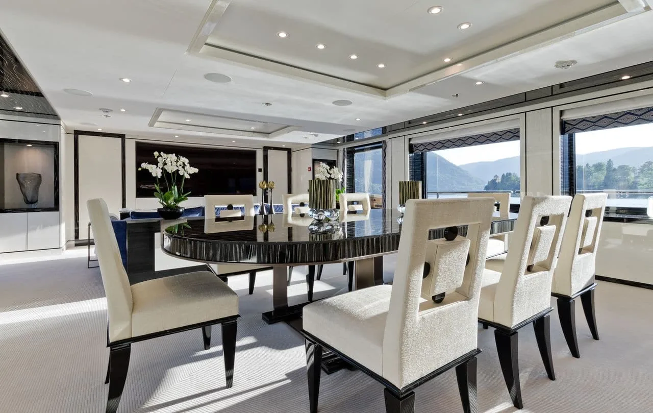 LILI - photo 15 location yacht Saint-Tropez