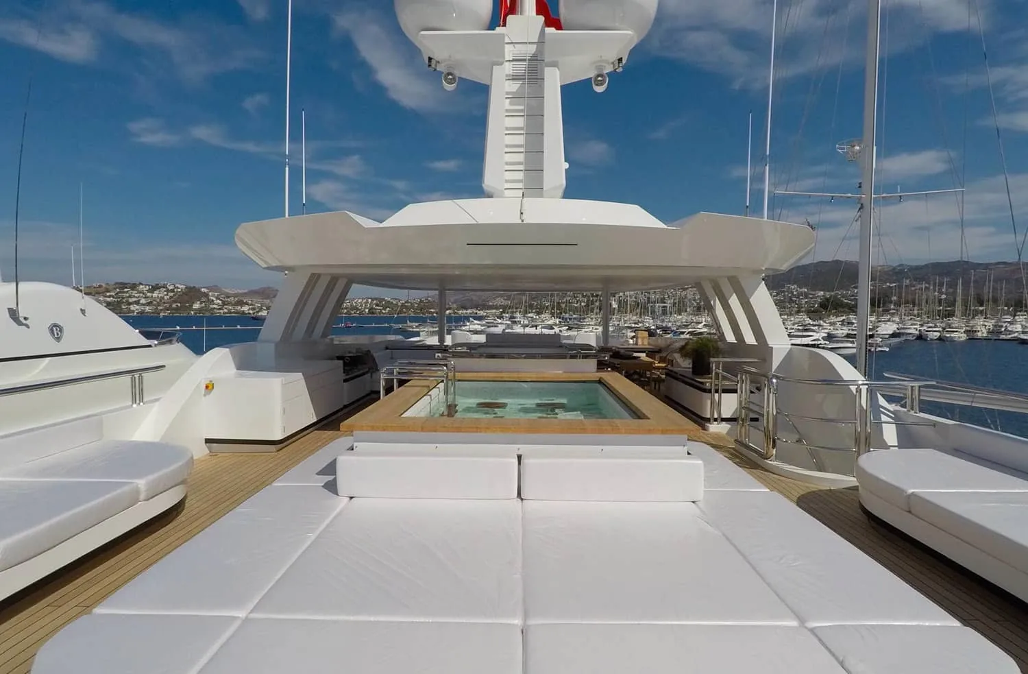 LIQUID SKY - photo 7 location yacht Saint-Tropez