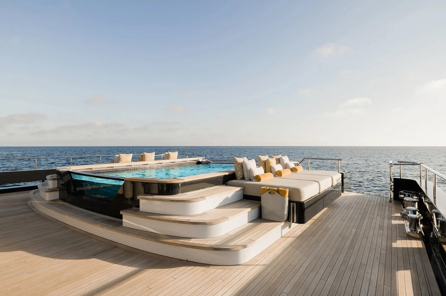 LOON - photo 25 location yacht Saint-Tropez