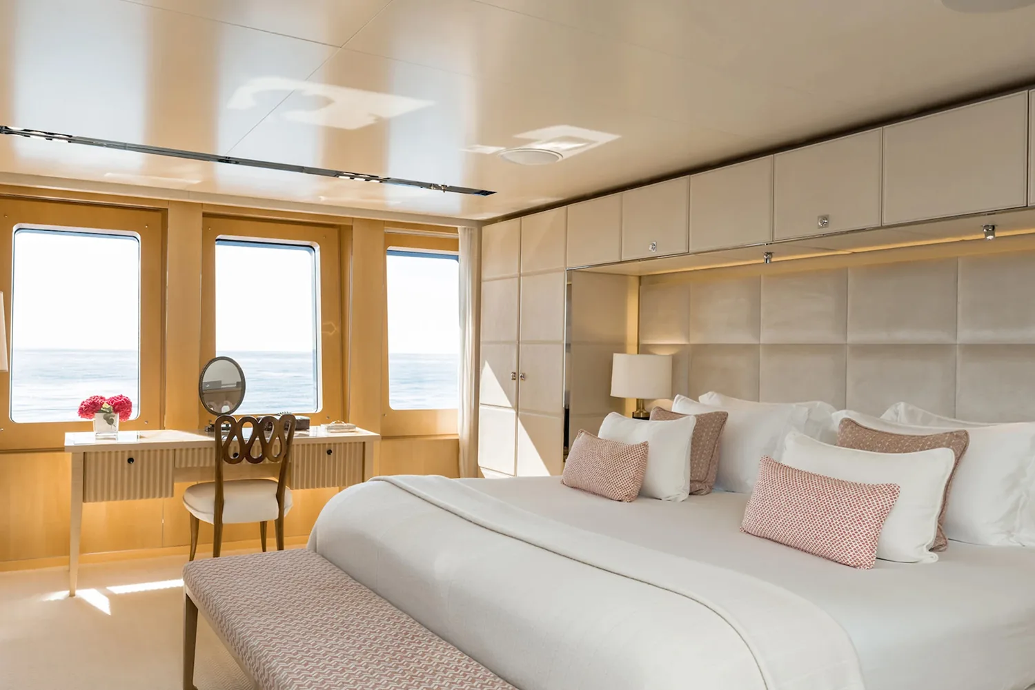 LOON - photo 32 location yacht Saint-Tropez