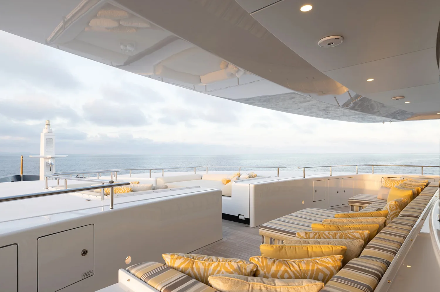 LOON - photo 41 location yacht Saint-Tropez