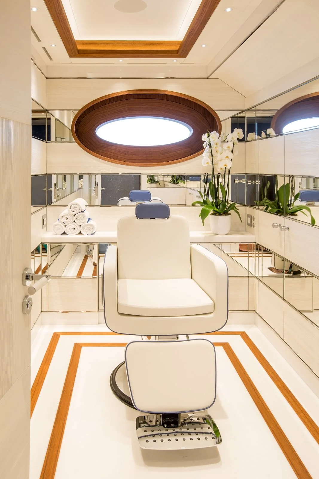MADSUMMER - photo 43 location yacht Saint-Tropez