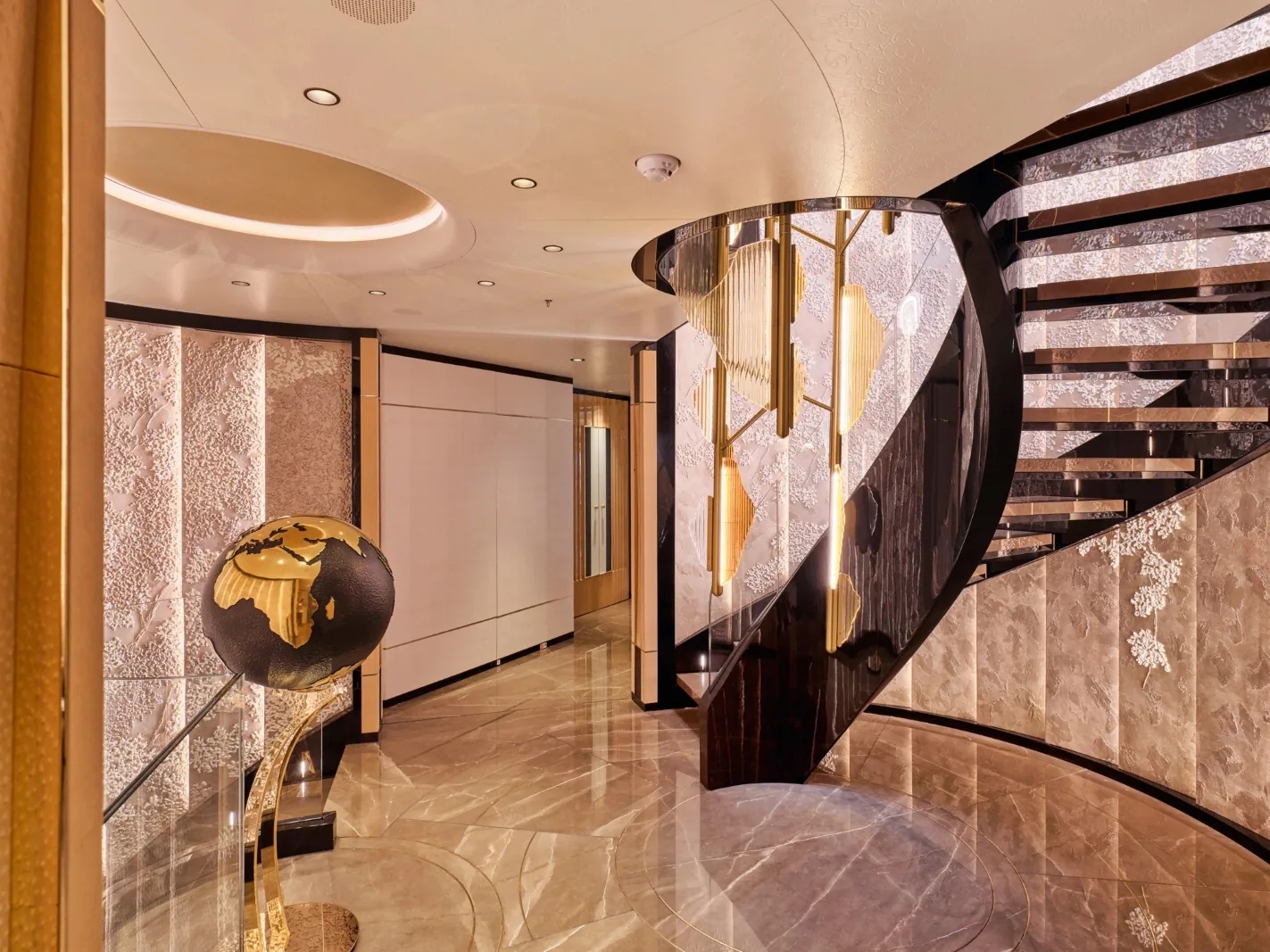 MALIA - photo 8 location yacht Saint-Tropez