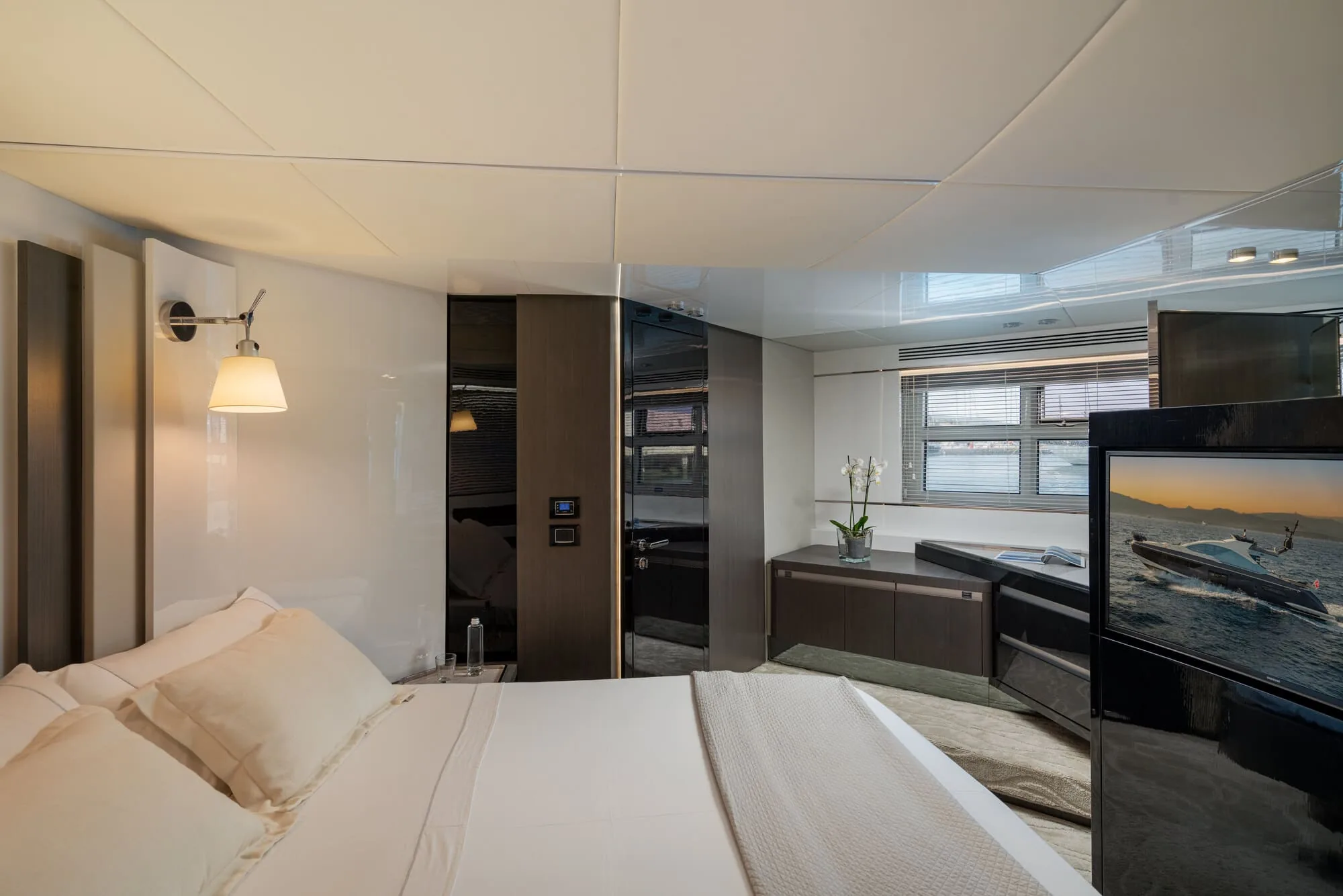 MANARA I - photo 17 location yacht Saint-Tropez
