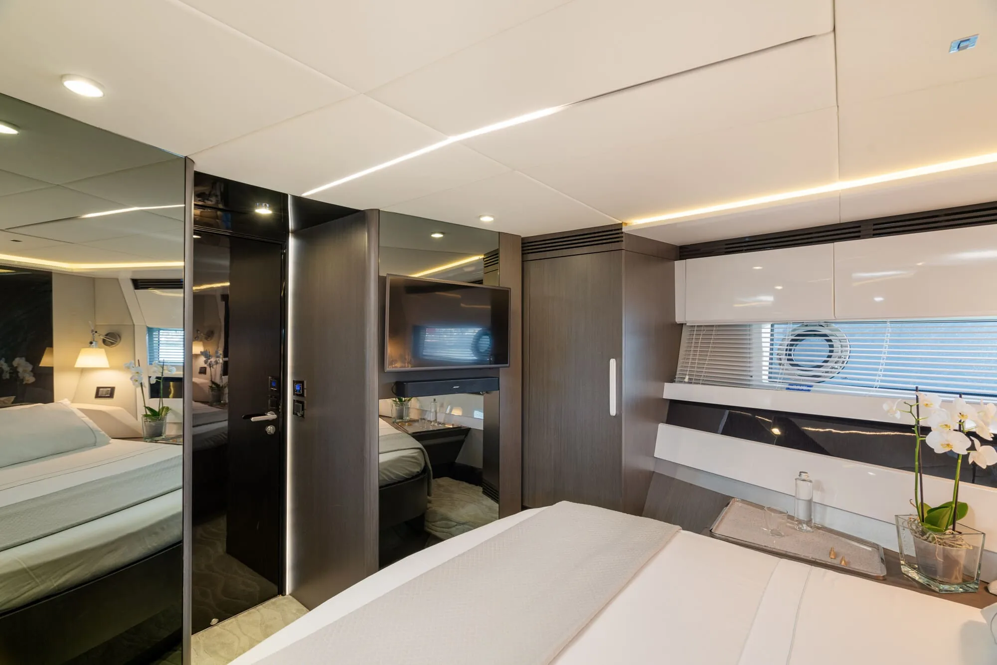 MANARA I - photo 21 location yacht Saint-Tropez