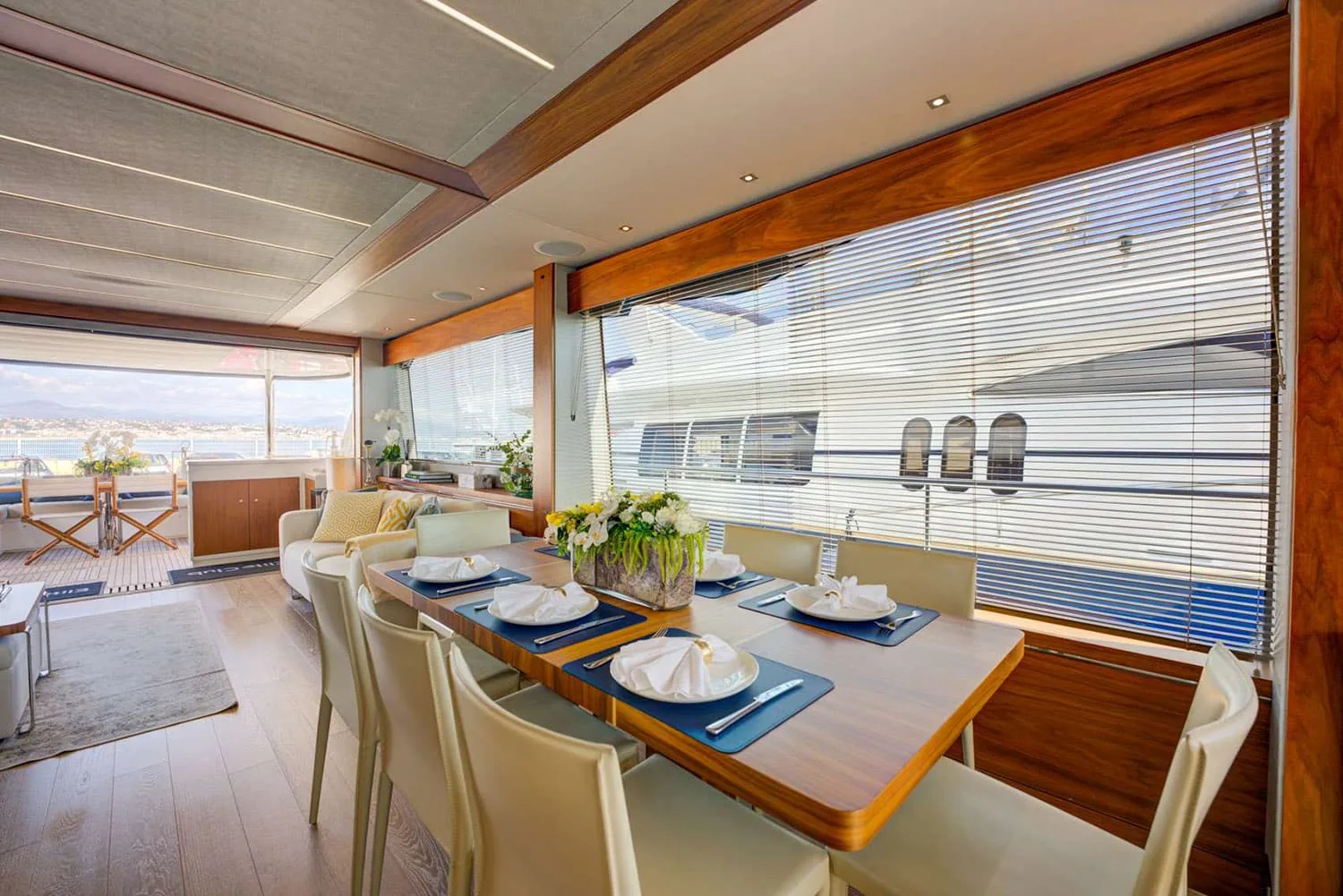 MIKEL ANGELO - photo 4 location yacht Saint-Tropez