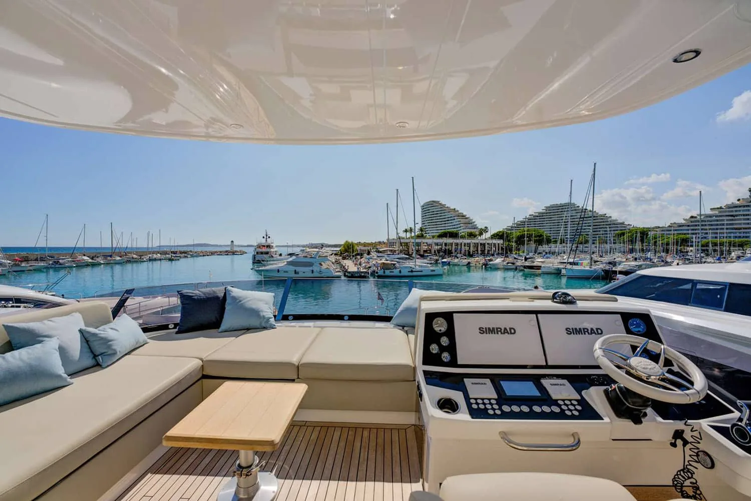 MIKEL ANGELO - photo 12 location yacht Saint-Tropez