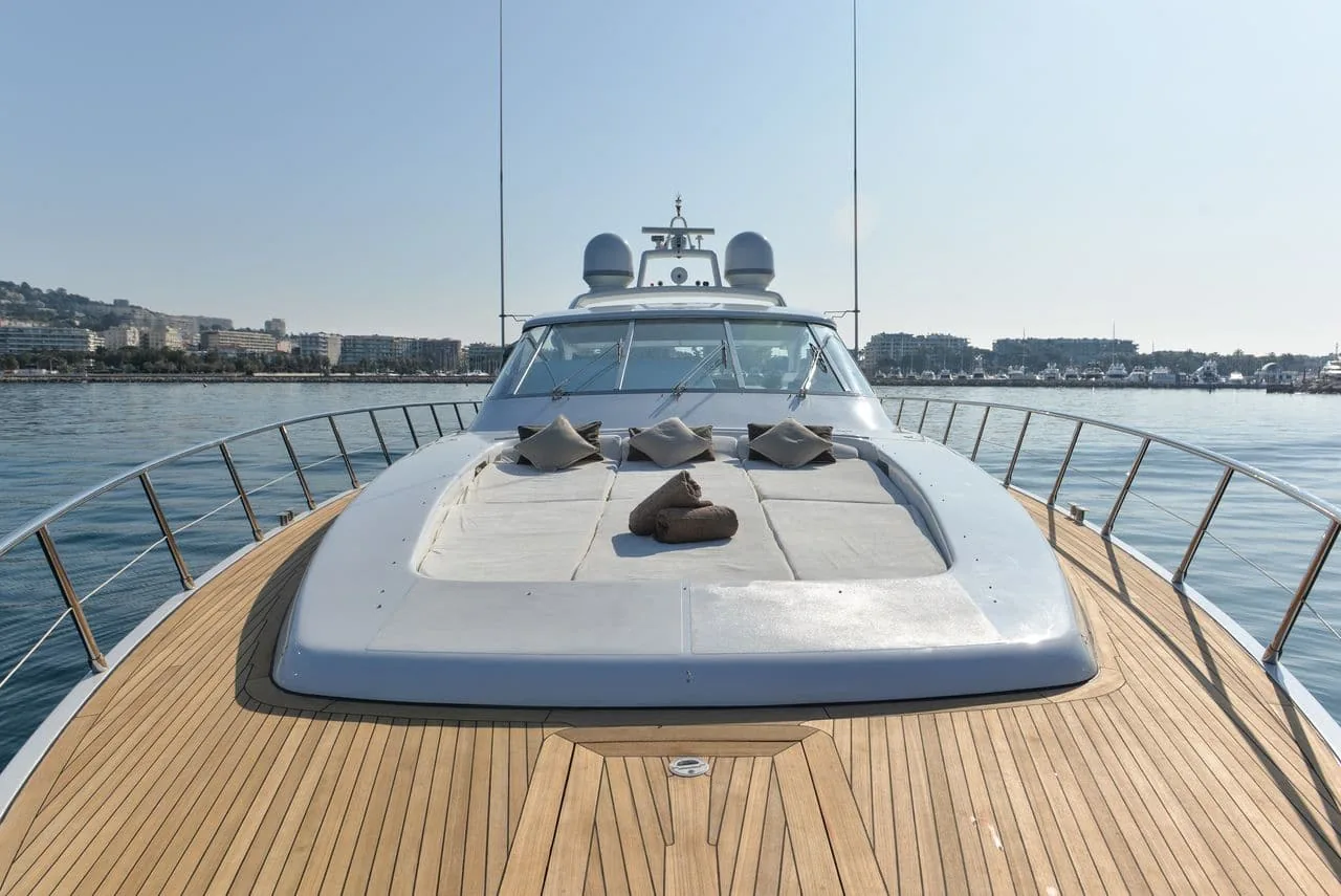 MR M - photo 5 location yacht Saint-Tropez