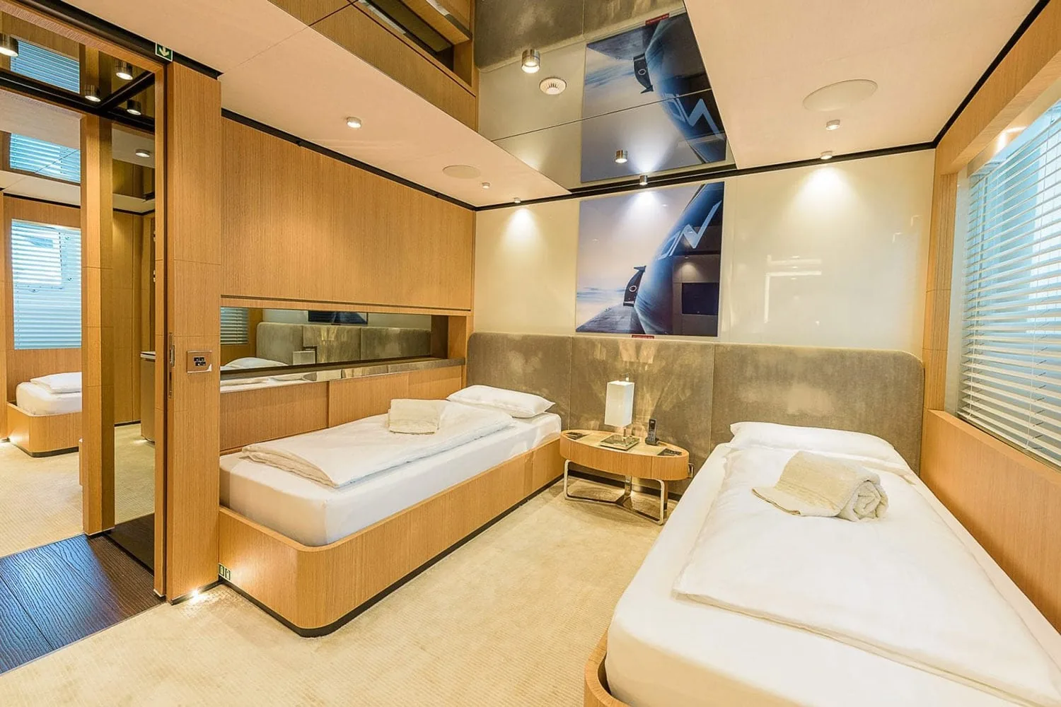 MR T - photo 31 location yacht Saint-Tropez