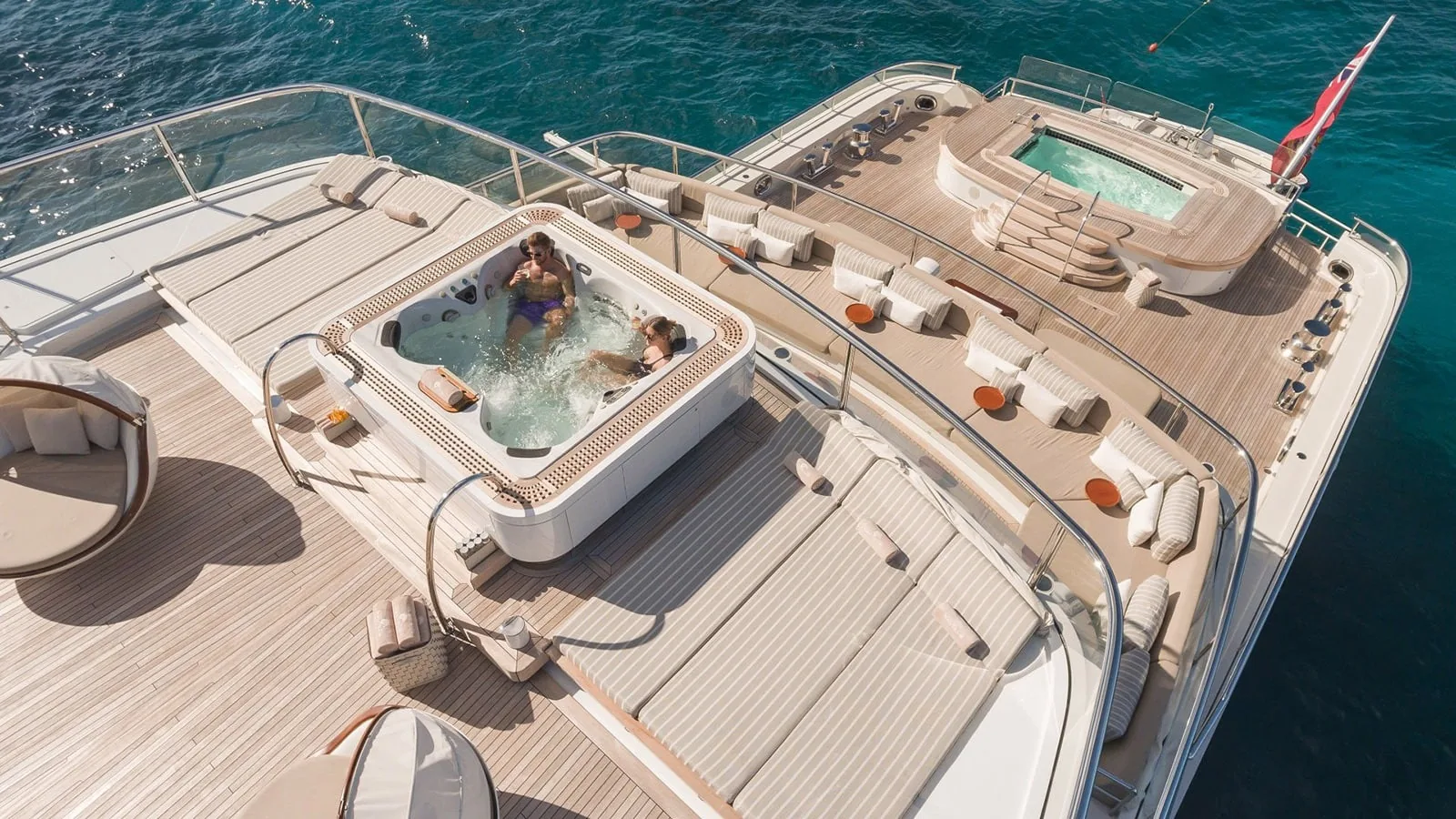 NAUTILUS - photo 5 location yacht Saint-Tropez
