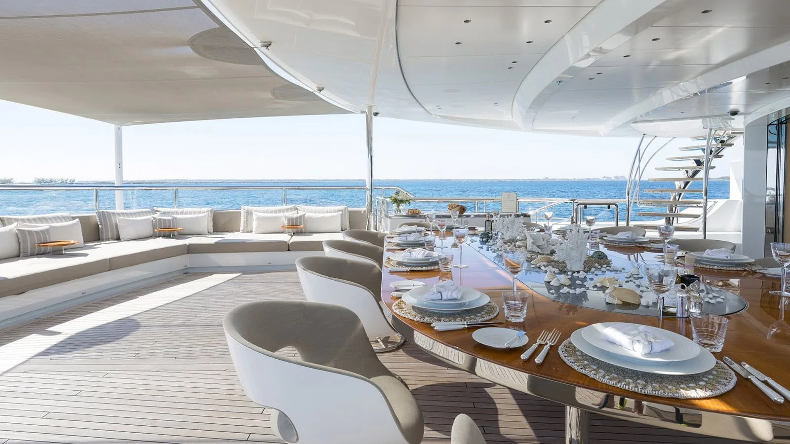 NAUTILUS - photo 11 location yacht Saint-Tropez