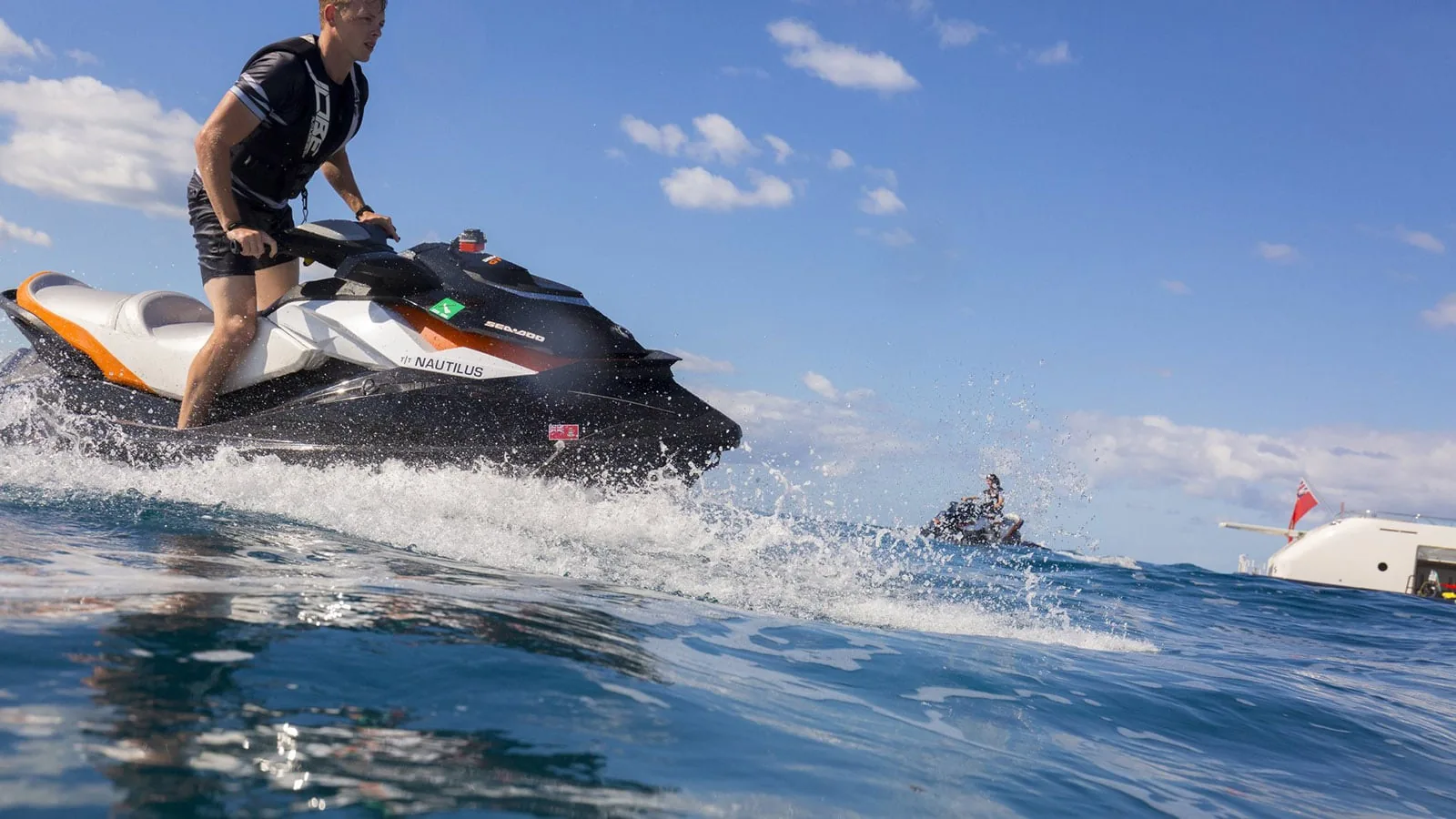 NAUTILUS - photo 15 location yacht Saint-Tropez