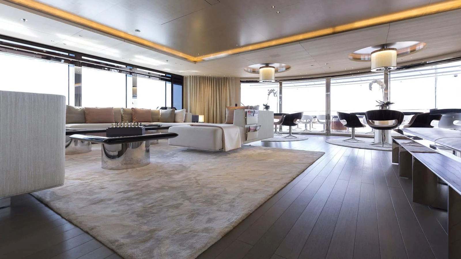 NAUTILUS - photo 27 location yacht Saint-Tropez