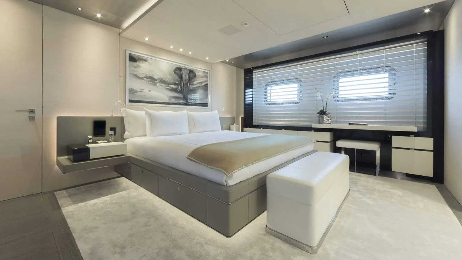 NAUTILUS - photo 35 location yacht Saint-Tropez