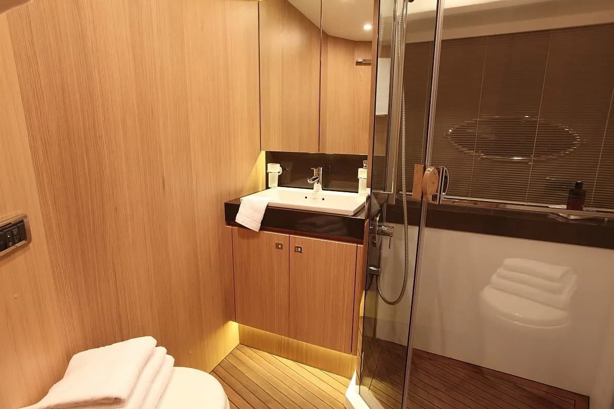 OBSESSIO - photo 15 location yacht Saint-Tropez