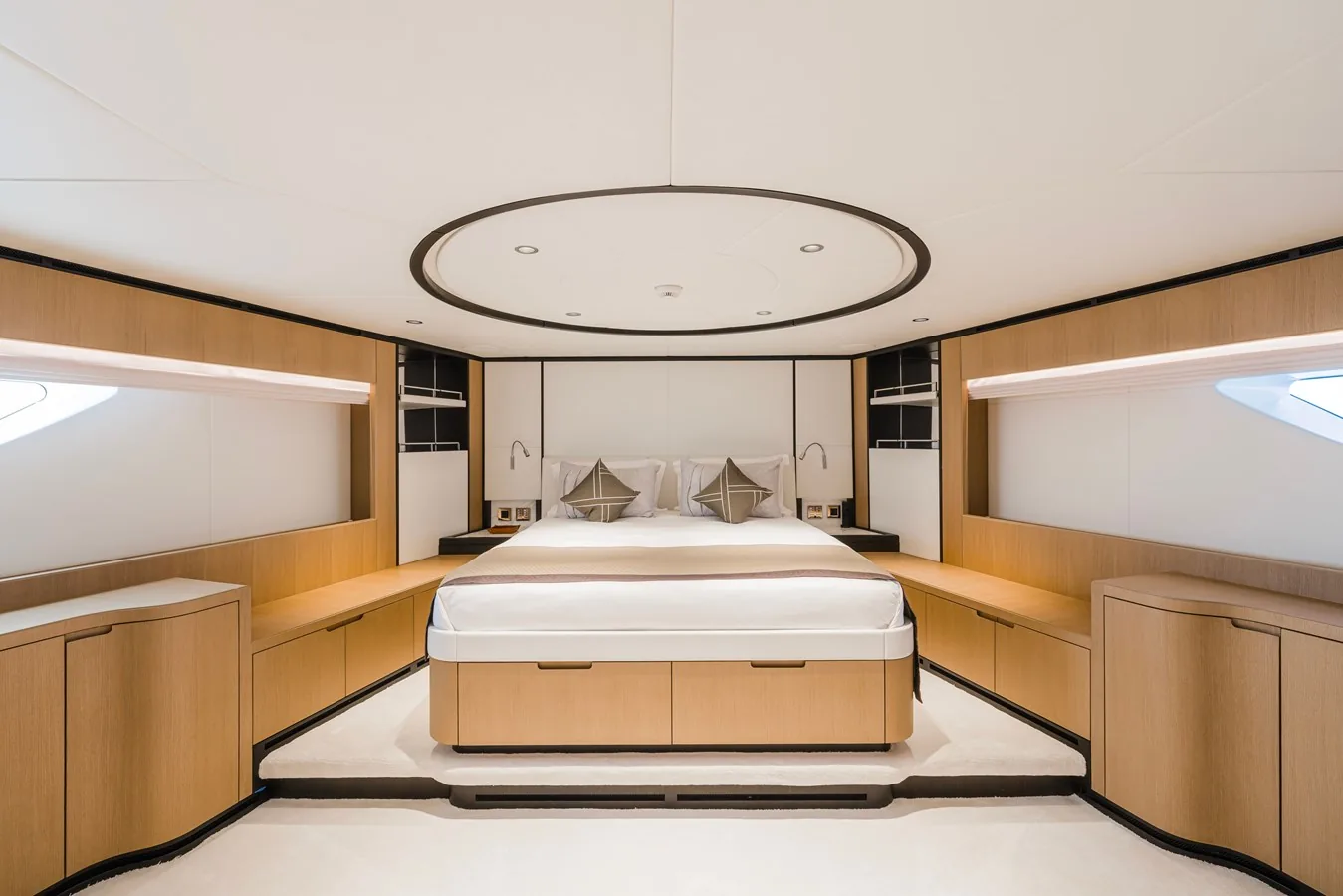 OLIVIA - photo 21 location yacht Saint-Tropez