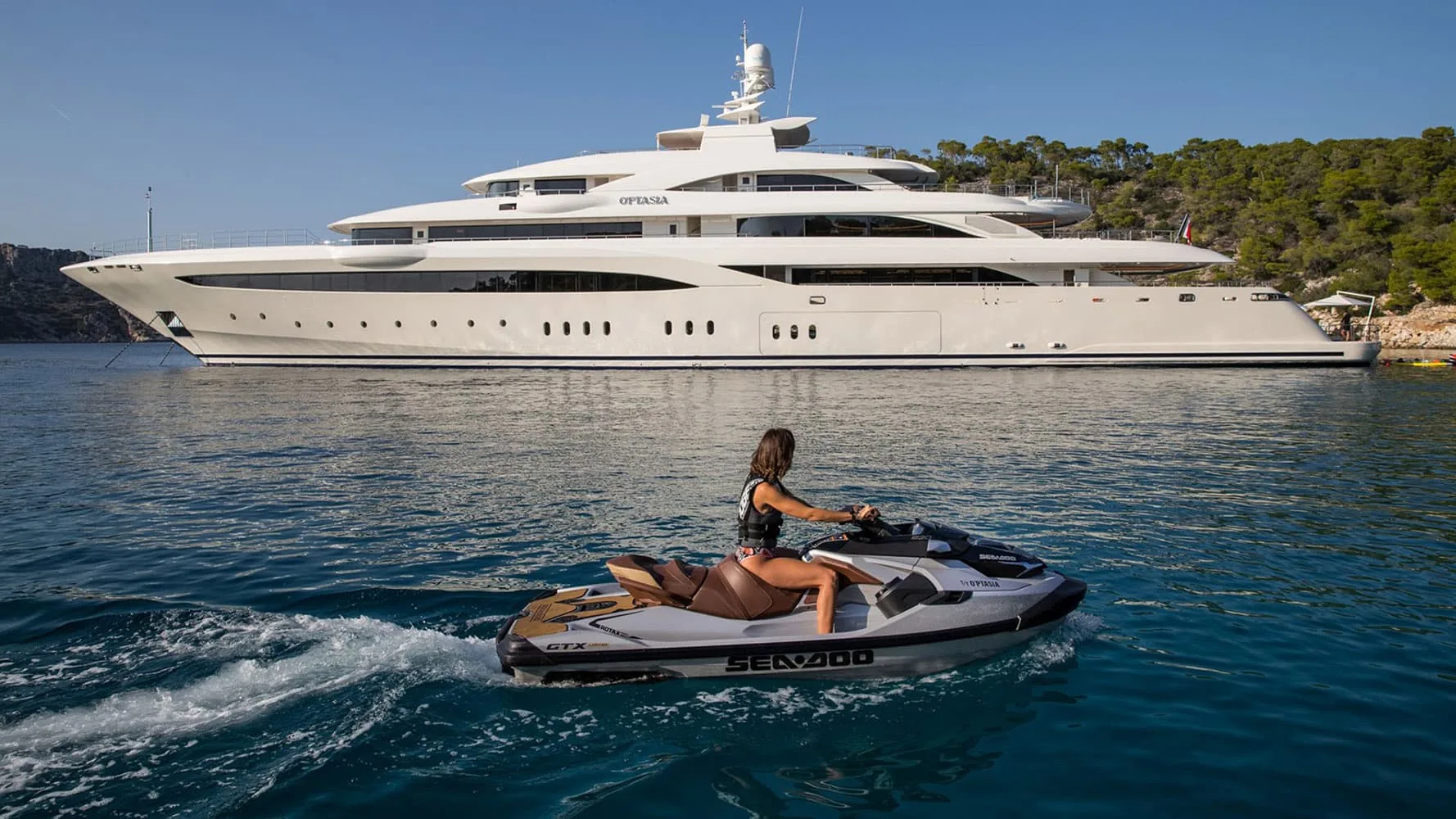 OPTASIA - photo 4 location yacht Saint-Tropez