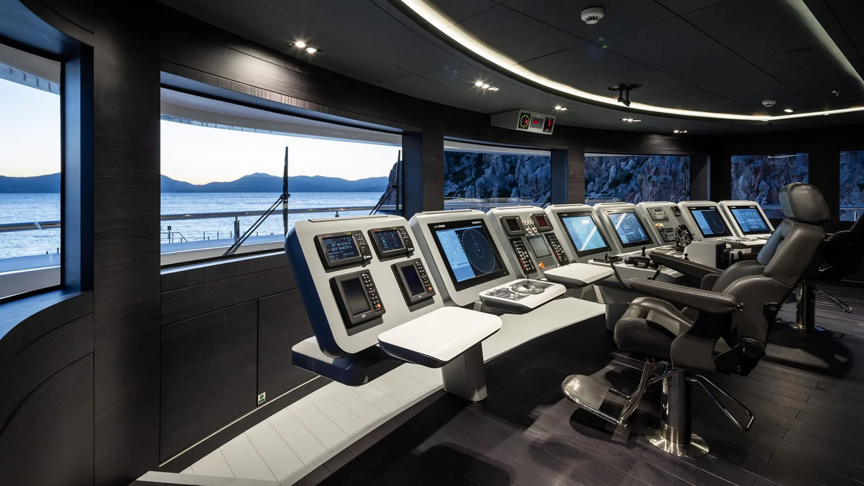 OPTASIA - photo 21 location yacht Saint-Tropez