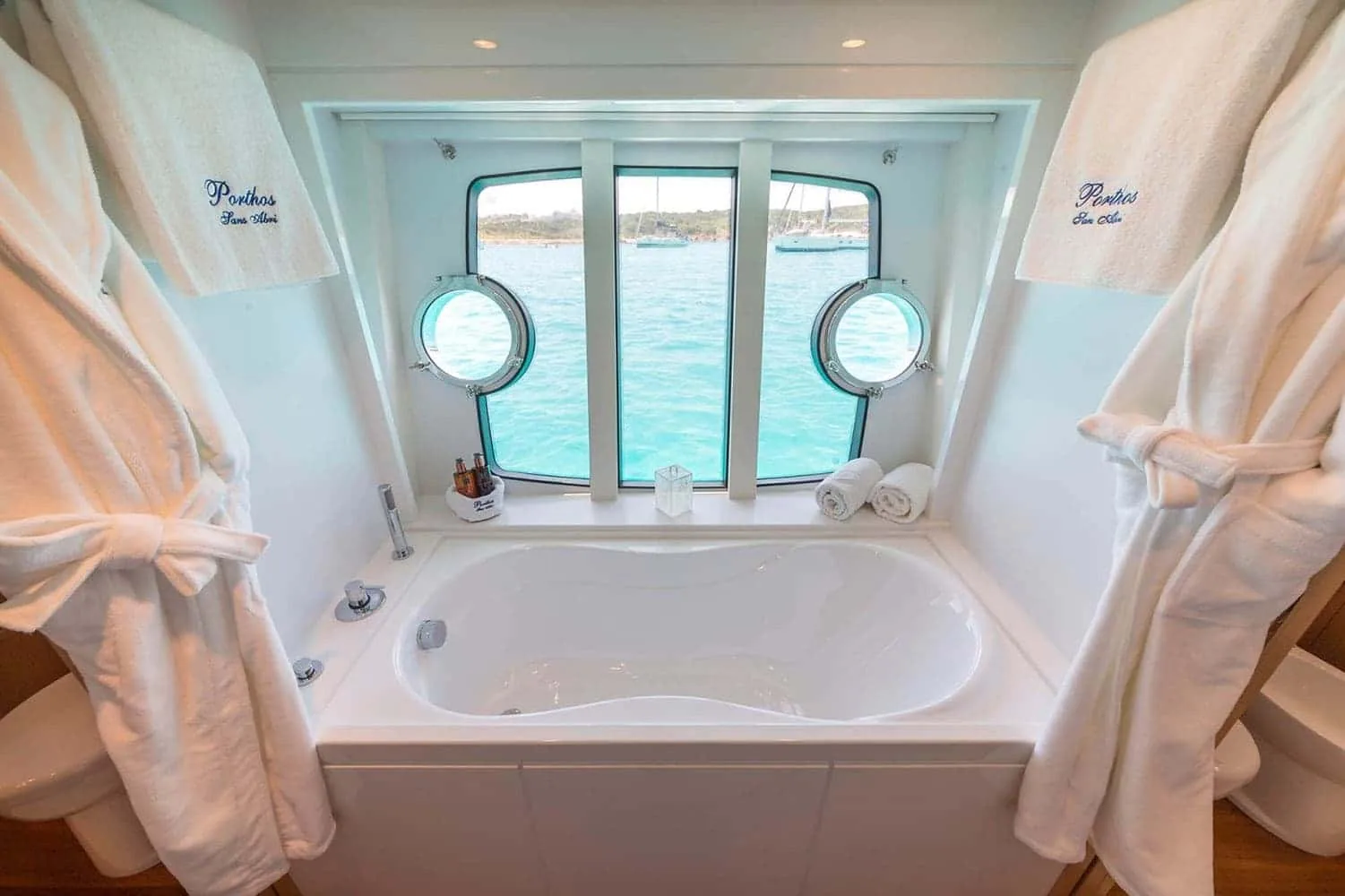 PORTHOS - photo 30 location yacht Saint-Tropez
